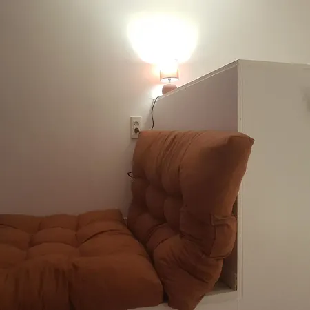 Apartment 1b App A Neuf Equipe